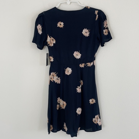 NWT Volcom Wrapsicle Black Wrap Dress - Picture 10 of 16